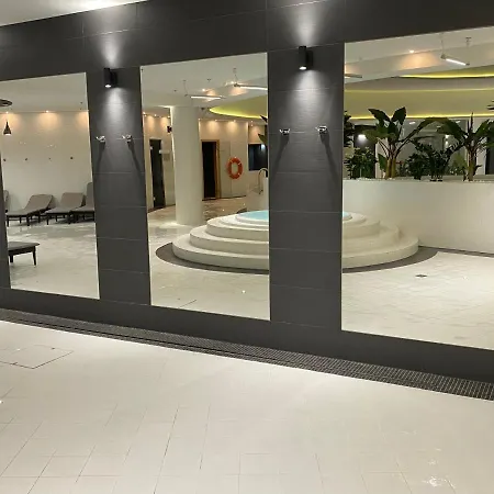 Hanza Tower High Floor Swimming Pool & Szczecin