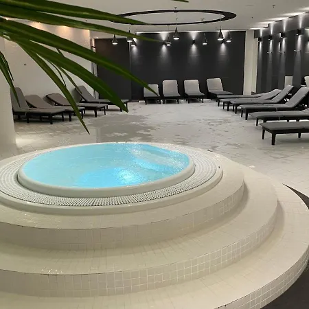 Apartment Hanza Tower High Floor Swimming Pool &