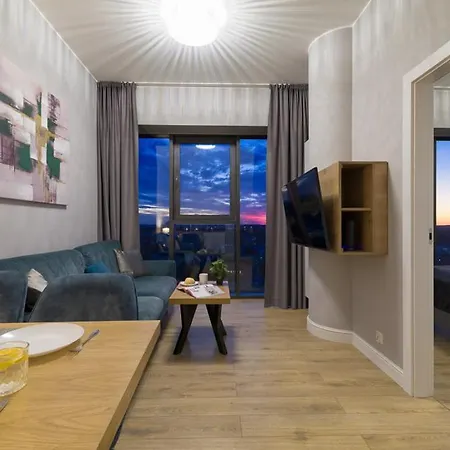 Hanza Tower High Floor Swimming Pool &