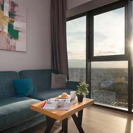 Hanza Tower High Floor Swimming Pool & Daire *