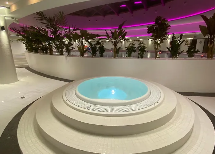 Appartement Hanza Tower High Floor Swimming Pool &