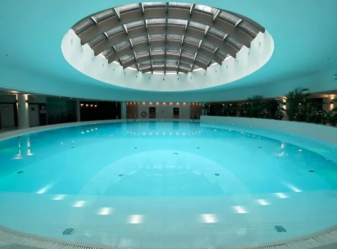 Hanza Tower High Floor Swimming Pool & Appartement *