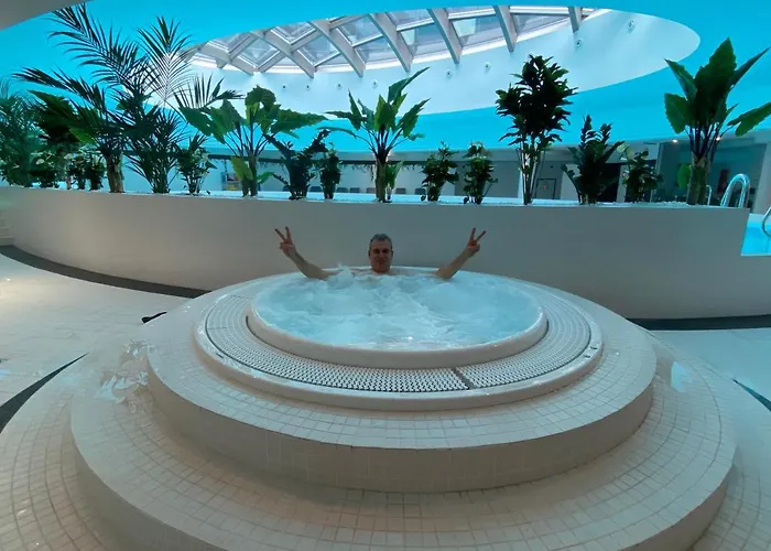 Appartement Hanza Tower High Floor Swimming Pool & *