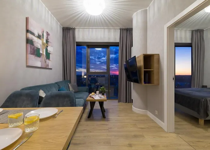 Hanza Tower High Floor Swimming Pool &