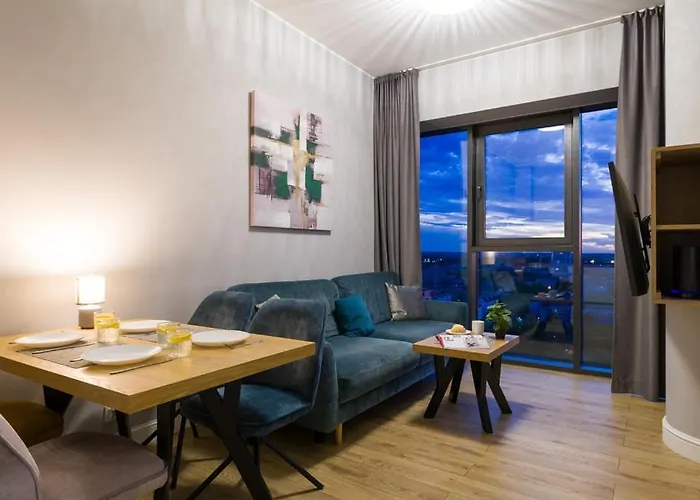 Hanza Tower High Floor Swimming Pool & Appartement